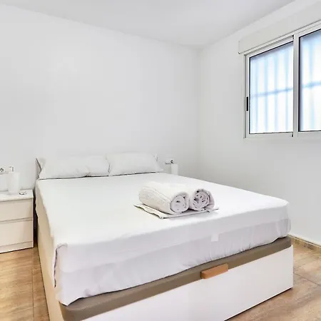 Apartment Santa Trinidad 1 Bedroom With Pool *